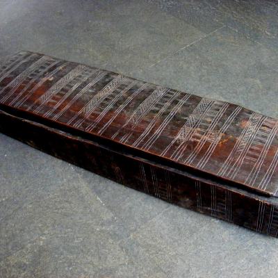 Large decorated box for keeping porcelain cups for the coffee-ceremony. L. 67 cm. Gurage. Ethiopia.